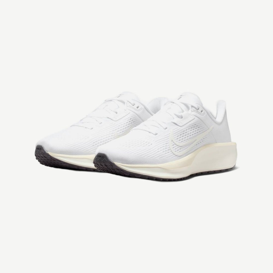 Wmns Nike Quest 6, view 3