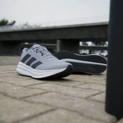 Galaxy 7 Running Shoes, view 3