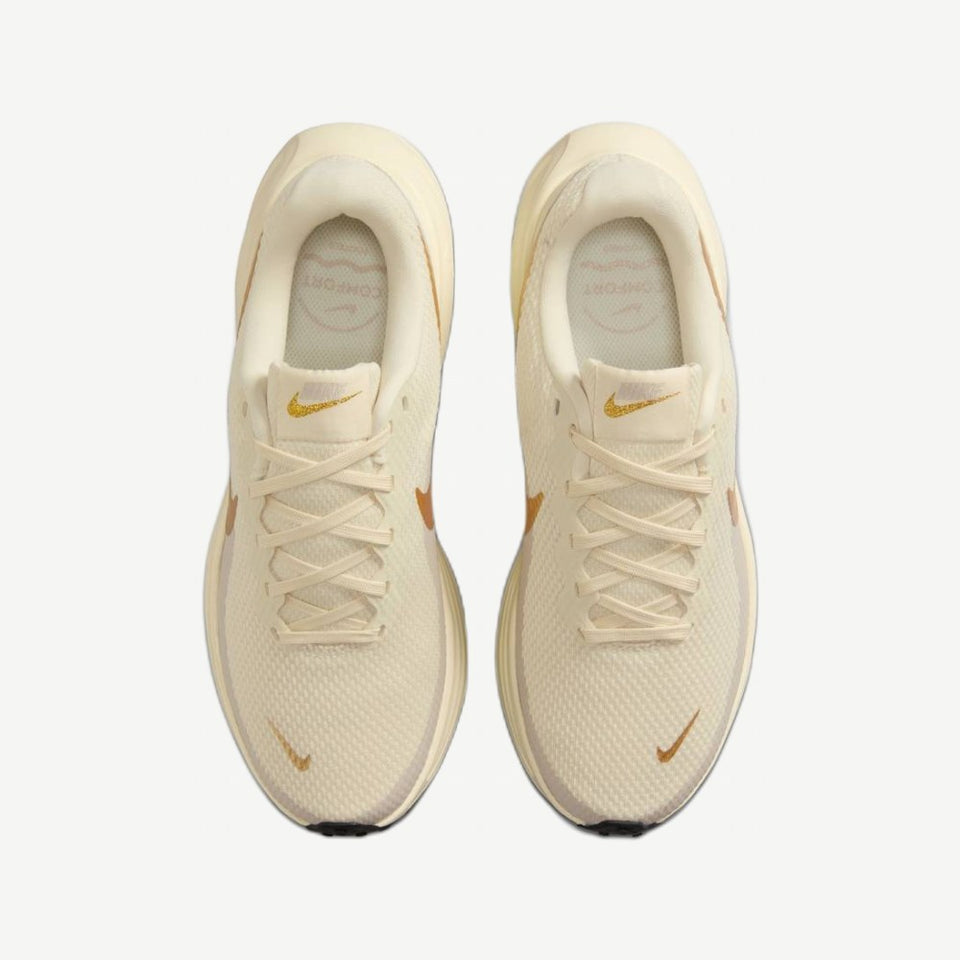 Women's Nike Revolution 8, view 2