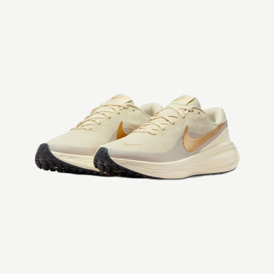 Women's Nike Revolution 8, view 3