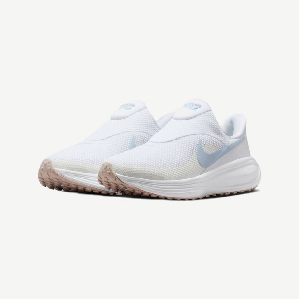 Women's Nike Revolution 8 Easyon, view 3