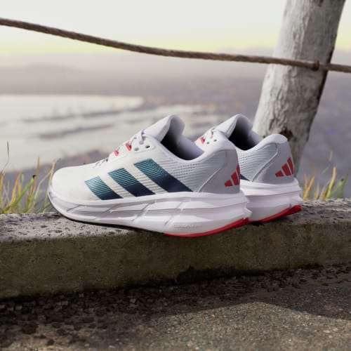 Questar 3 Running Shoes, view 5